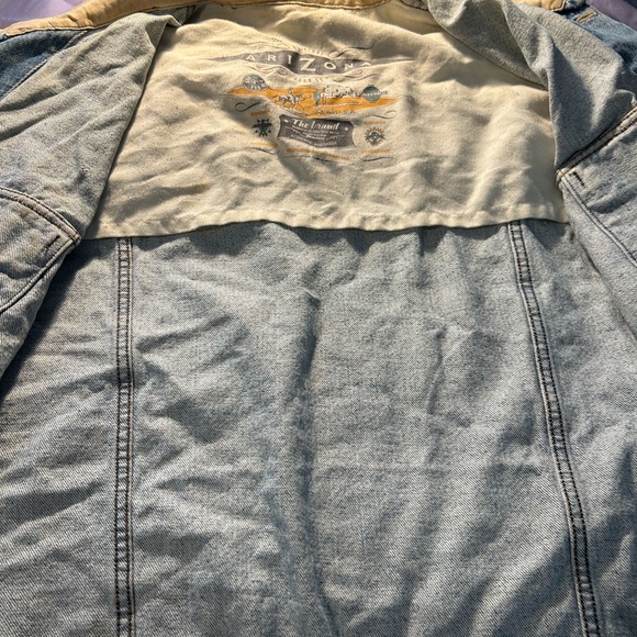 Jean jacket - Picture 5 of 8